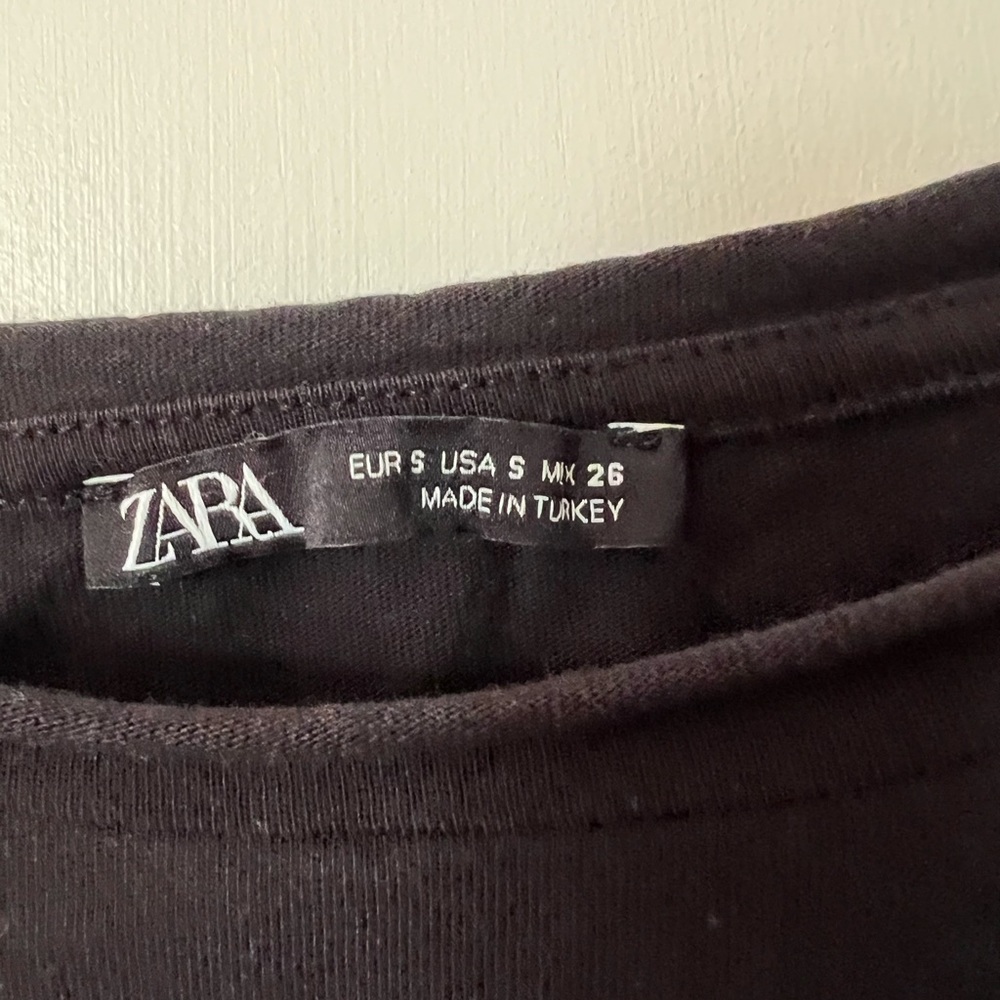 Zara Long Sleeve Tshirt with graphic design - Picture 3 of 4